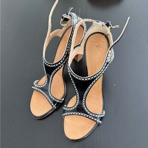 Giuseppe Zanotti Black and Tan Heels